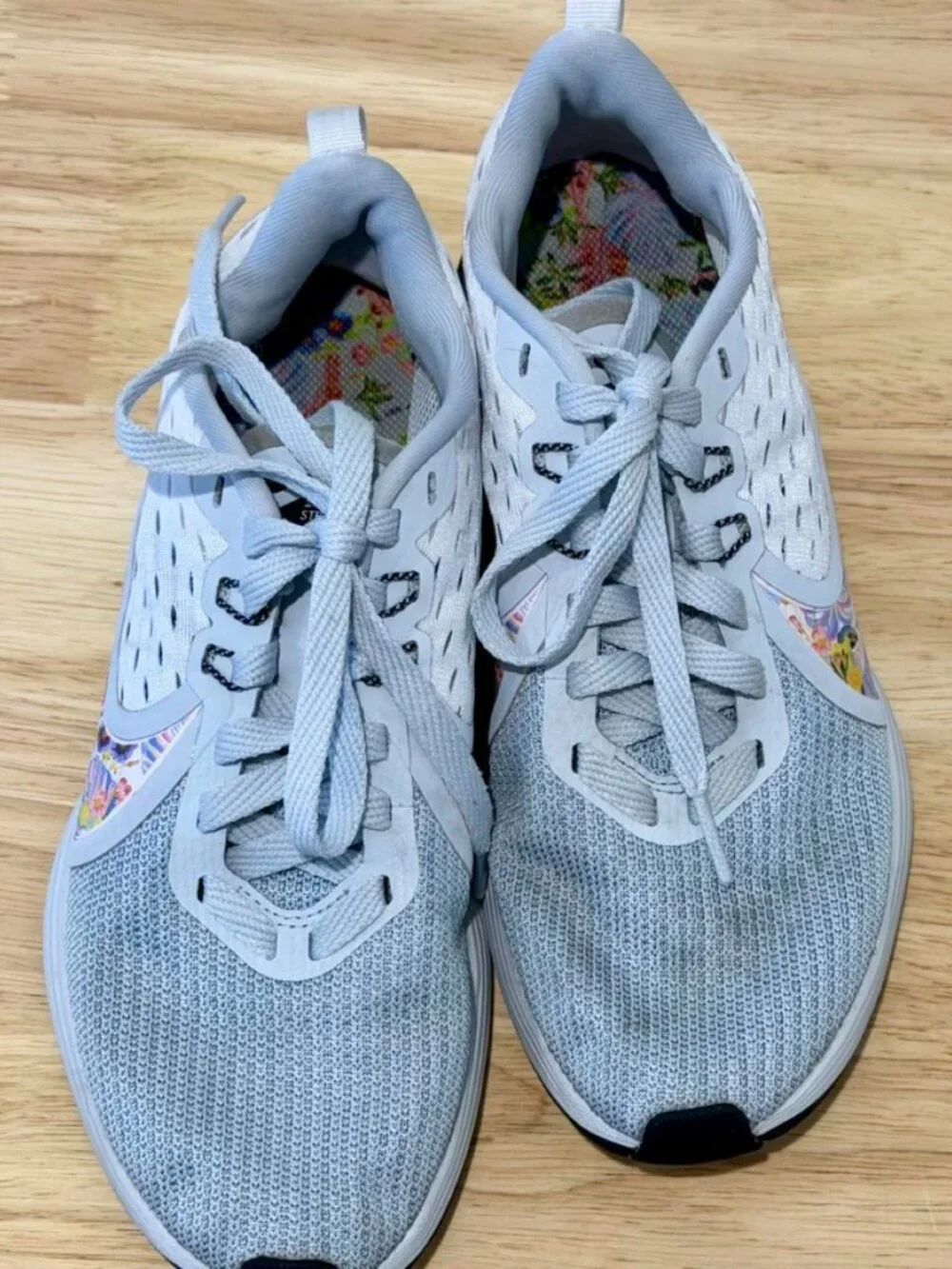 Nike Zoom Strike Floral Swoosh Women's 7.5